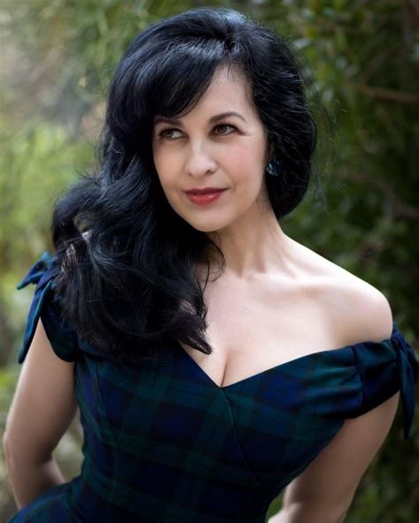 grey delisle.